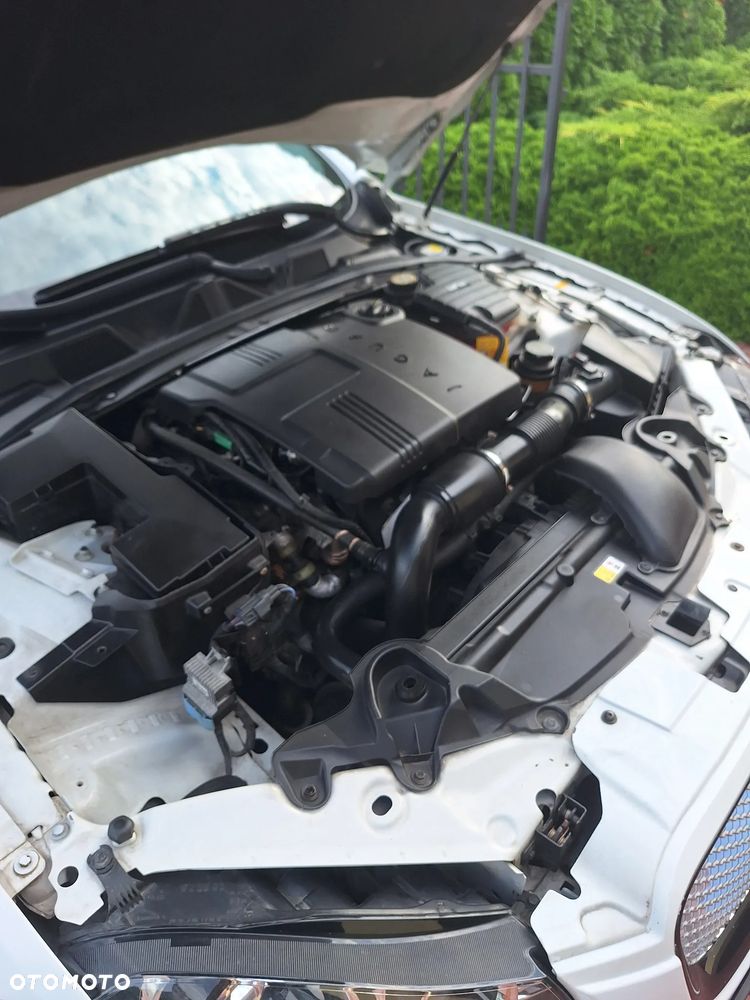 Jaguar XF 2.2 D Premium Luxury - 9