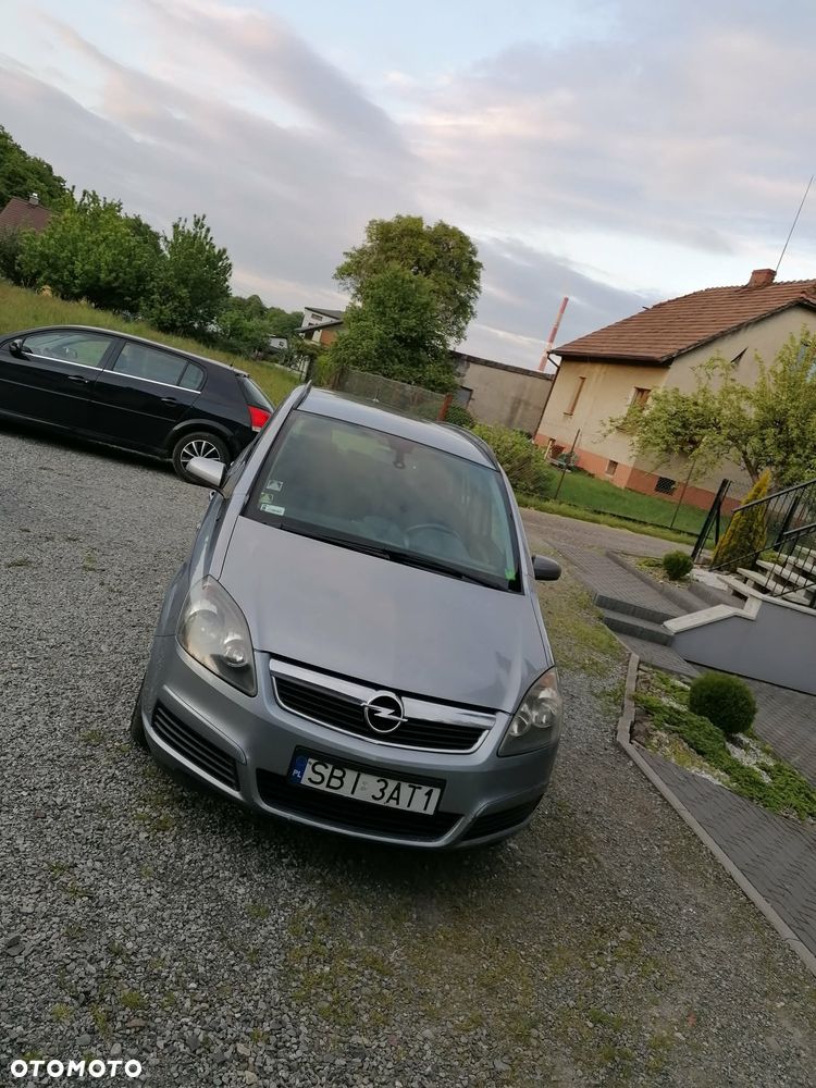 Opel Zafira 1.9 CDTI Cosmo - 3