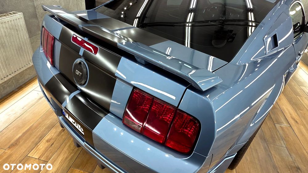Ford Mustang - 12