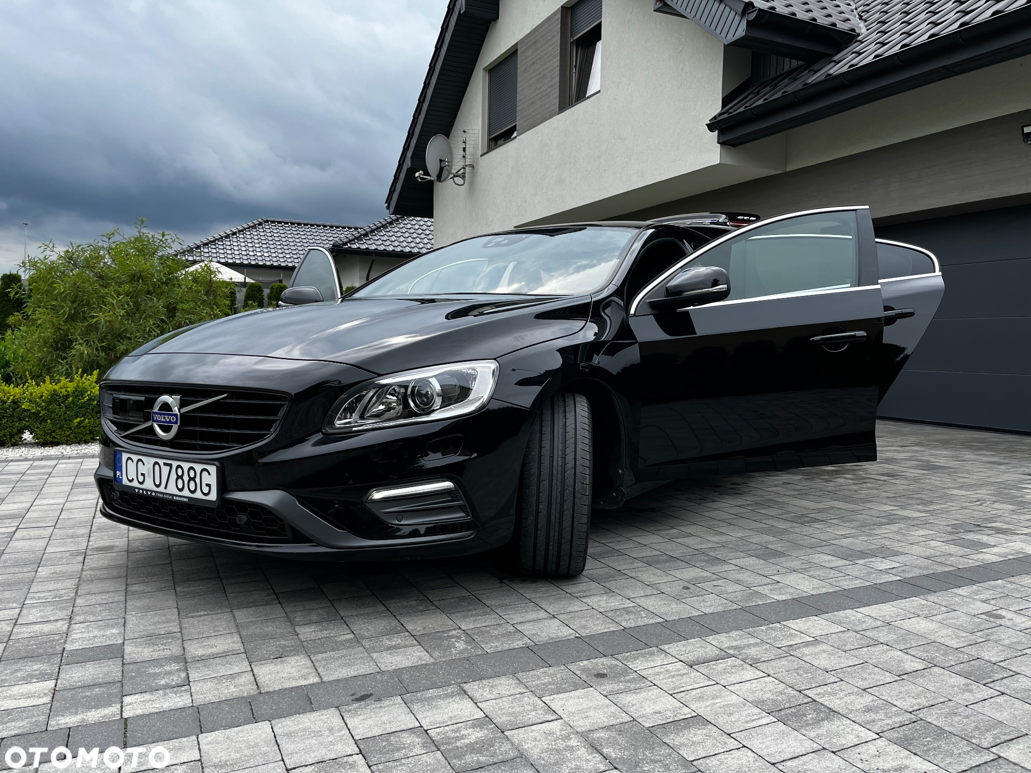 Volvo S60 D4 Drive-E R-Design Momentum - 5