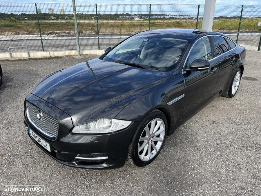 Jaguar XJ 3.0 D V6 Premium Luxury - 4