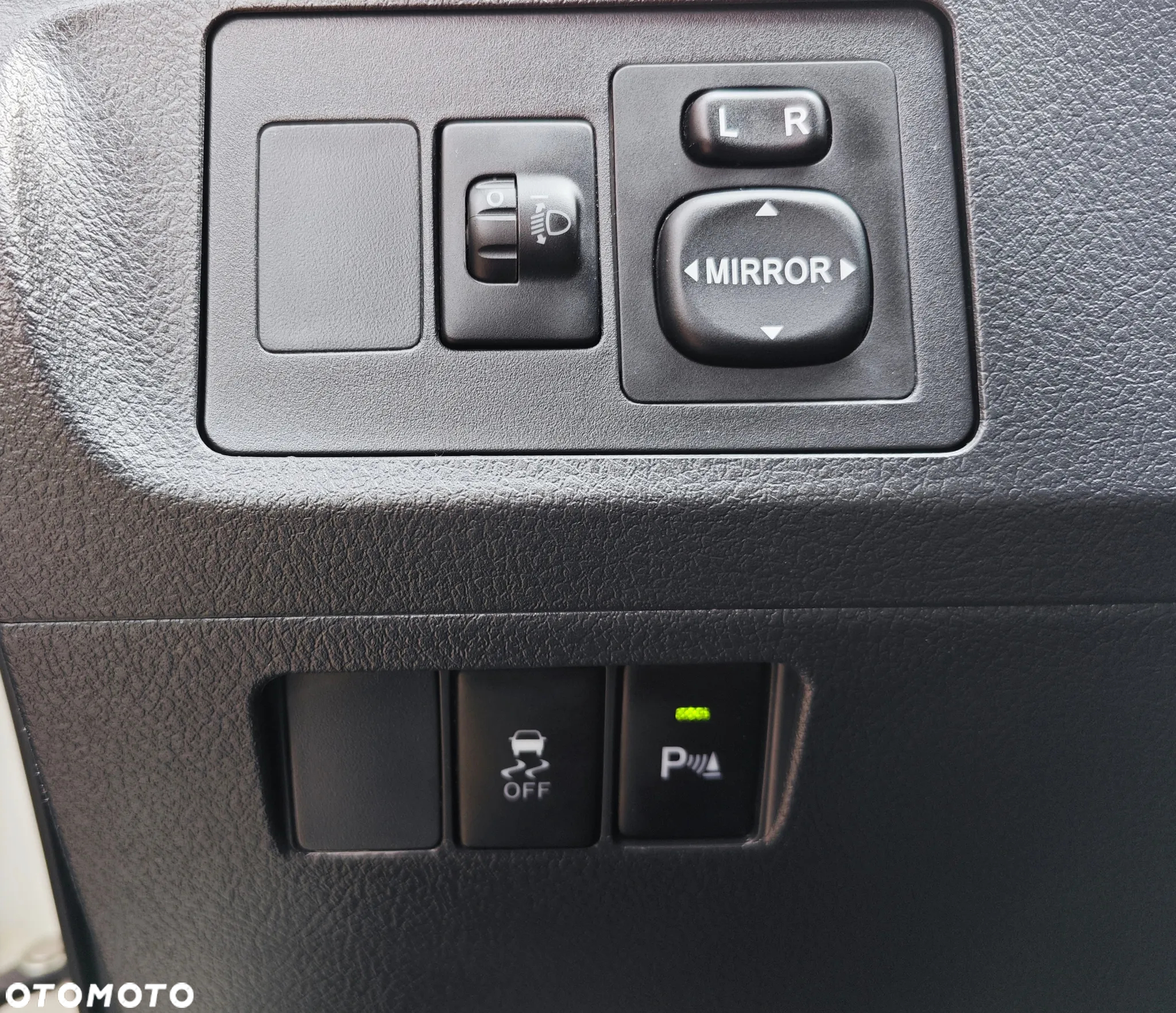 Toyota Verso 2.0 D-4D Premium - 30