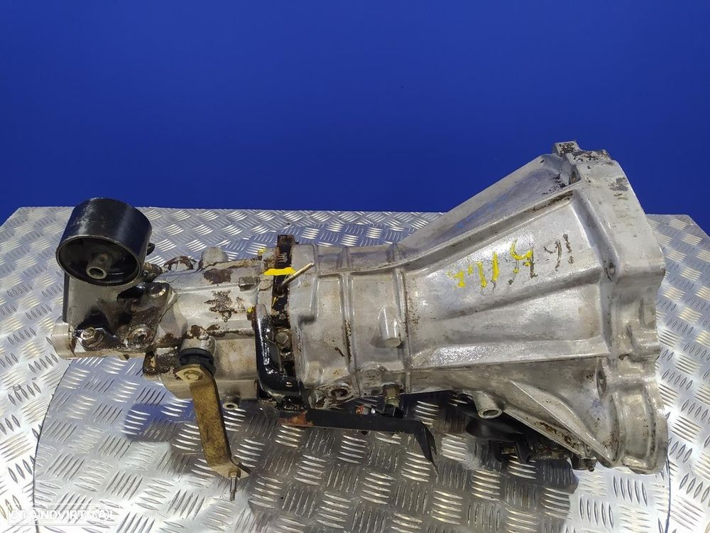 CAIXA VELOCIDADES NISSAN SERENA 2004 - 1