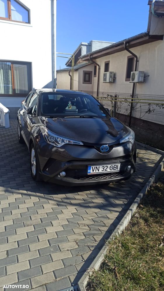 Toyota C-HR 1.8 HSD 122 CP 4x2 CVT C-lassy bi-tone - 9