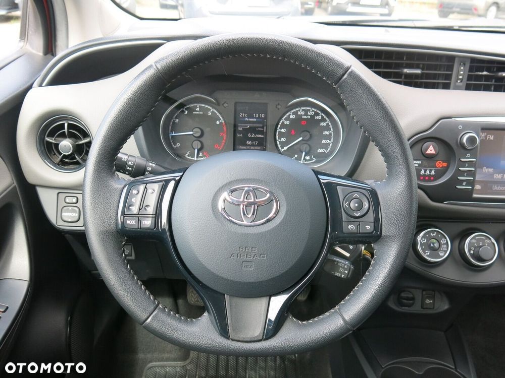 Toyota Yaris 1.5 Premium - 13