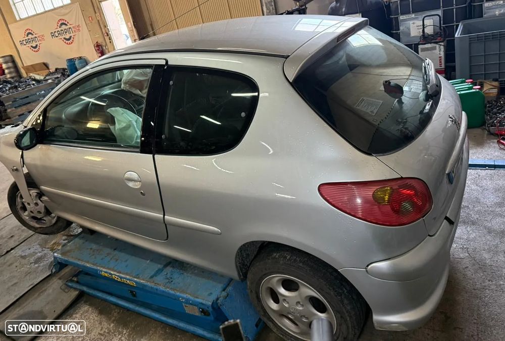 Peugeot 206 1.4HDi Ano 2006 Para Peças - 2
