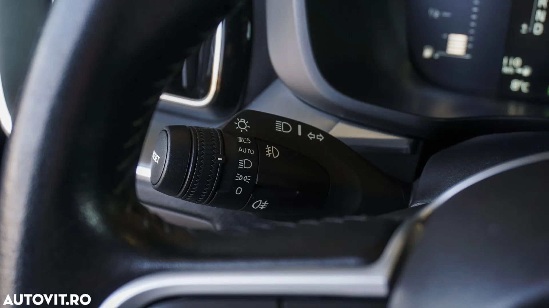 Volvo XC 60 D4 AWD Geartronic Momentum - 19