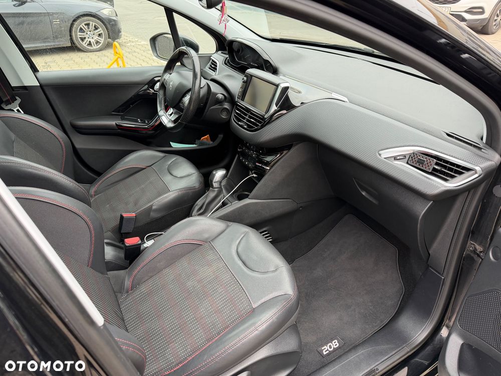 Peugeot 208 - 9