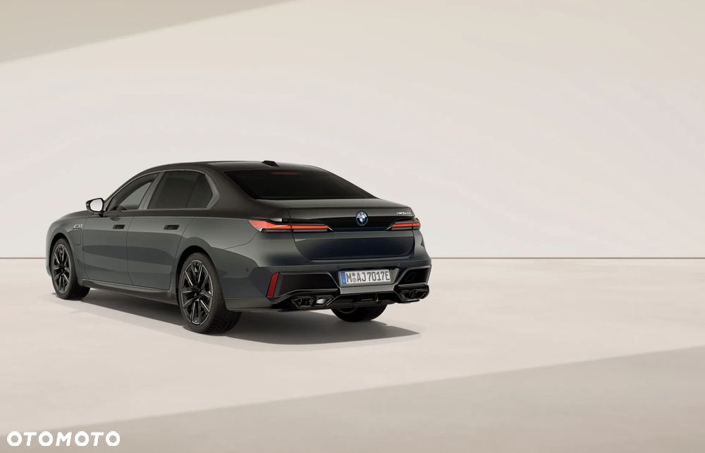 BMW Seria 7 M760e PHEV xDrive sport - 7