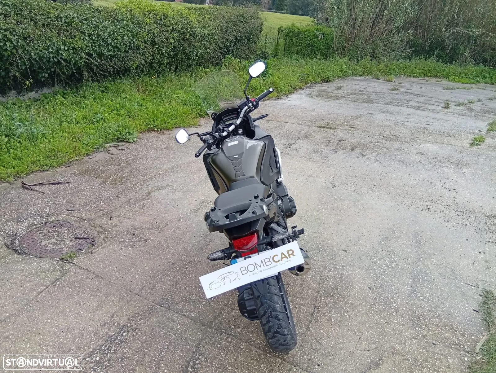 Honda VFR - 25