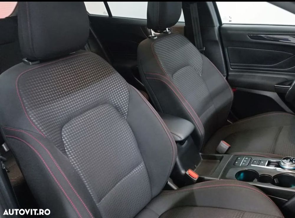 Ford Focus 1.5 EcoBoost ST-Line - 13