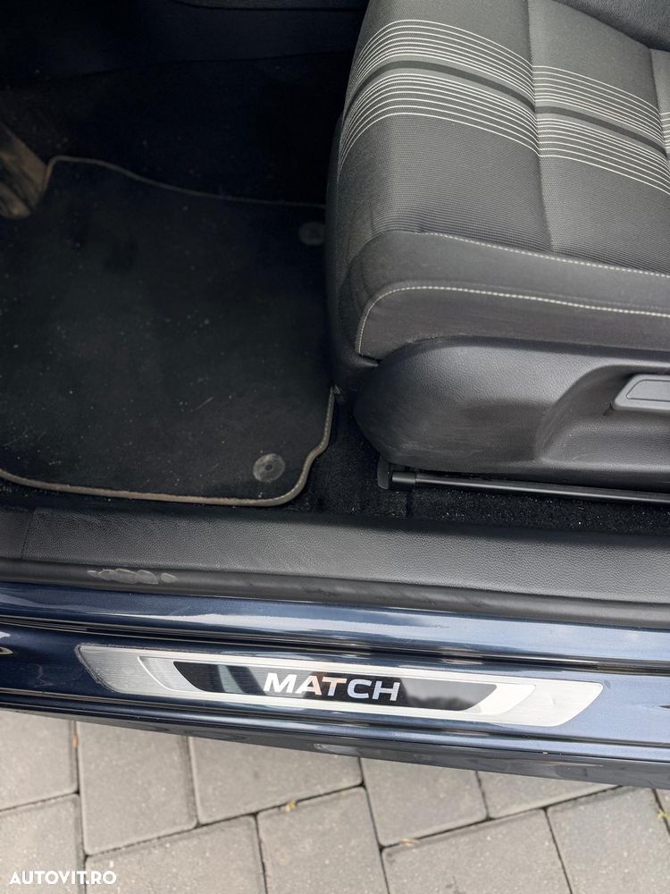Volkswagen Golf - 8
