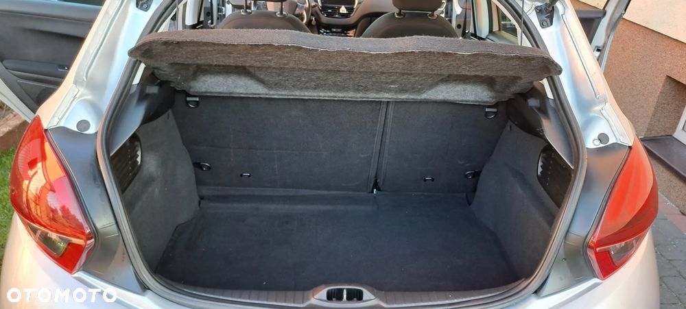 Peugeot 208 1.2 PureTech GPF Allure S&S - 8