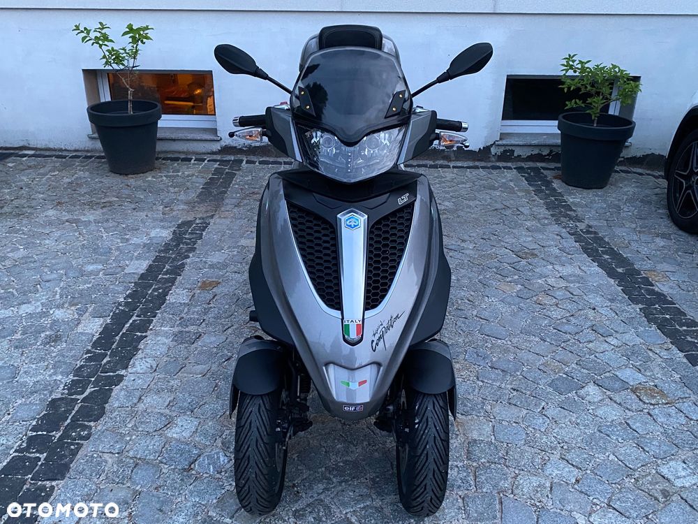 Piaggio MP-3 - 11