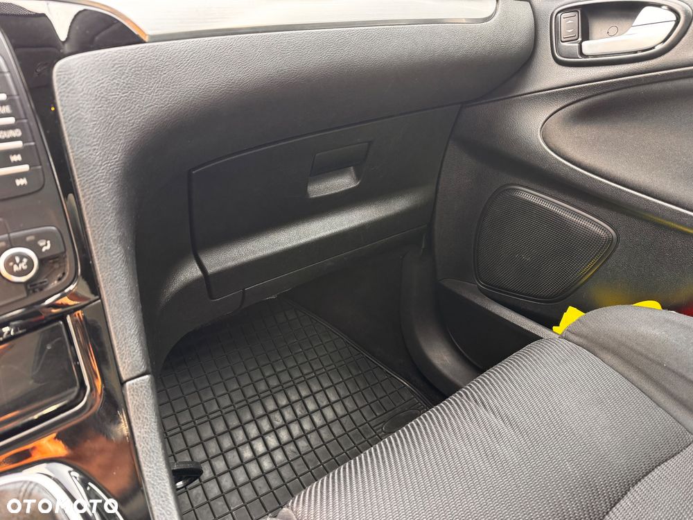 Ford S-Max 2.0 TDCi DPF Titanium - 17