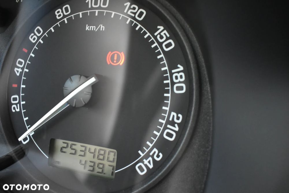 Skoda Octavia - 4