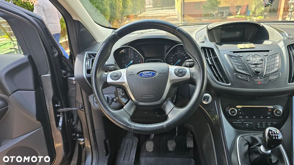 Ford Kuga 2.0 TDCi 2x4 Titanium - 13