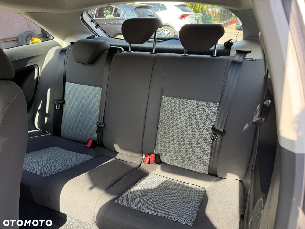 Seat Ibiza SC 1.4 16V Style - 15