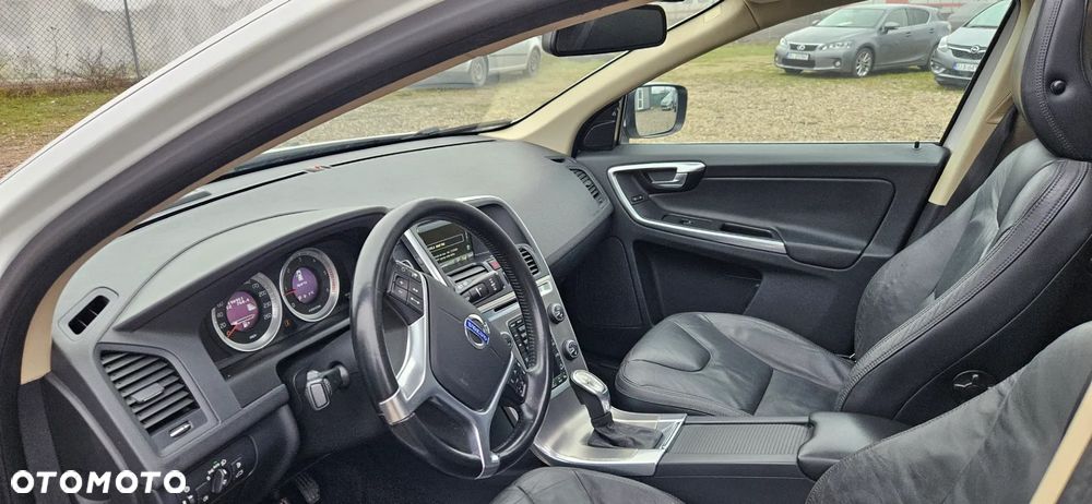 Volvo XC 60 D5 AWD Geartronic Summum - 23