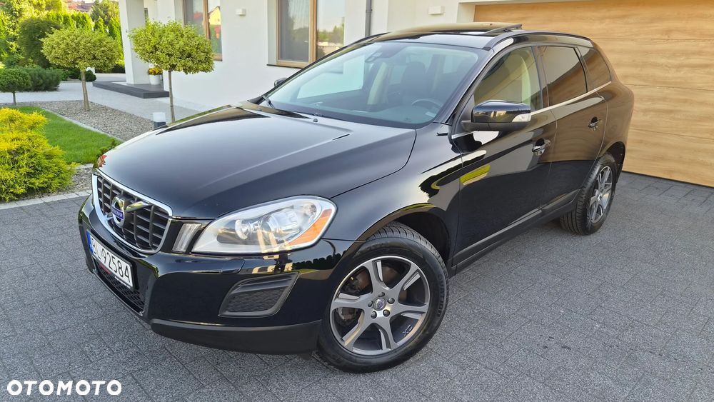 Volvo XC 60 D4 Momentum - 32
