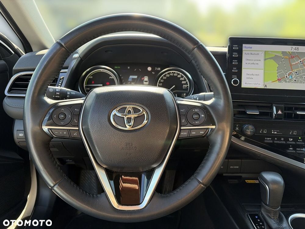 Toyota Camry 2.5 Hybrid Executive CVT - 19