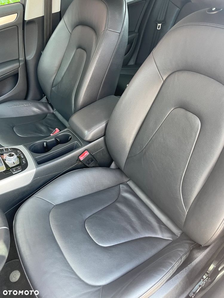 Audi A4 Limousine - 12