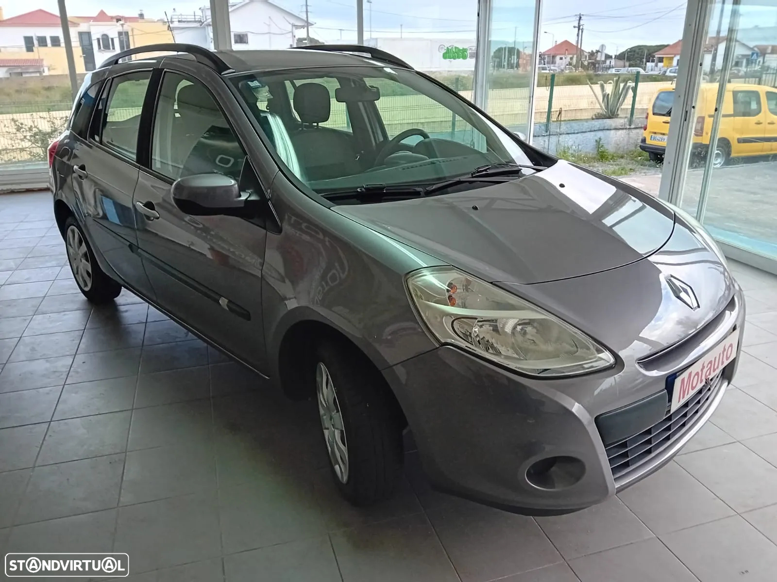 Renault Clio Break 1.2 16V Fairway - 3
