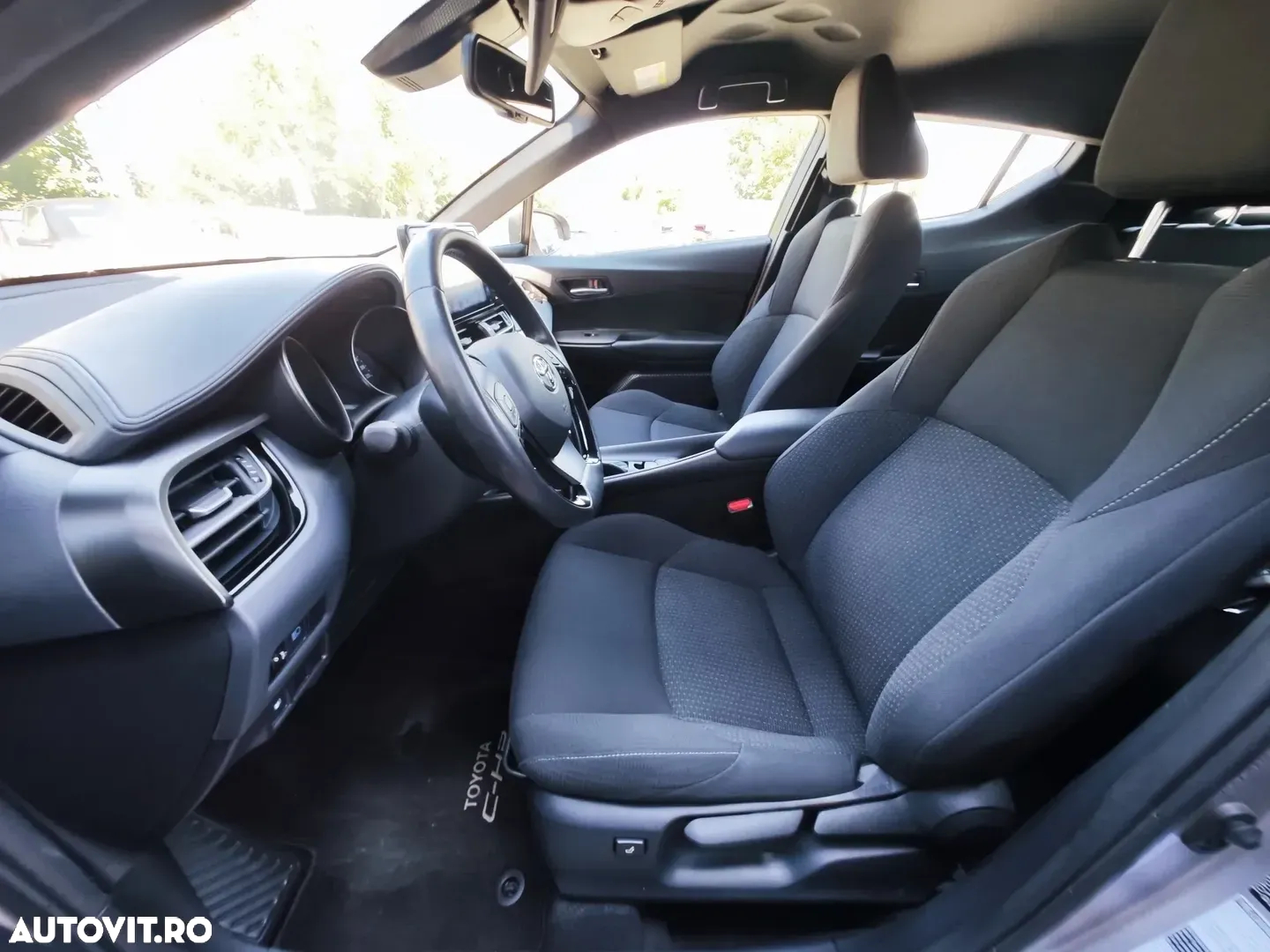 Toyota C-HR 1.8 Hybrid Business Edition - 11