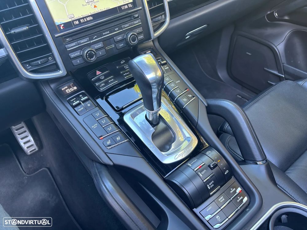 Porsche Cayenne S E-Hybrid - 18