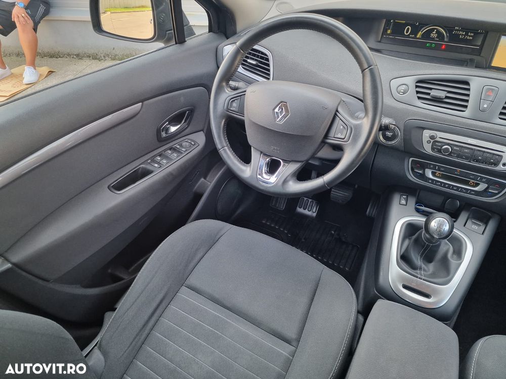 Renault Grand Scenic 1.5 dCi Privilege - 6