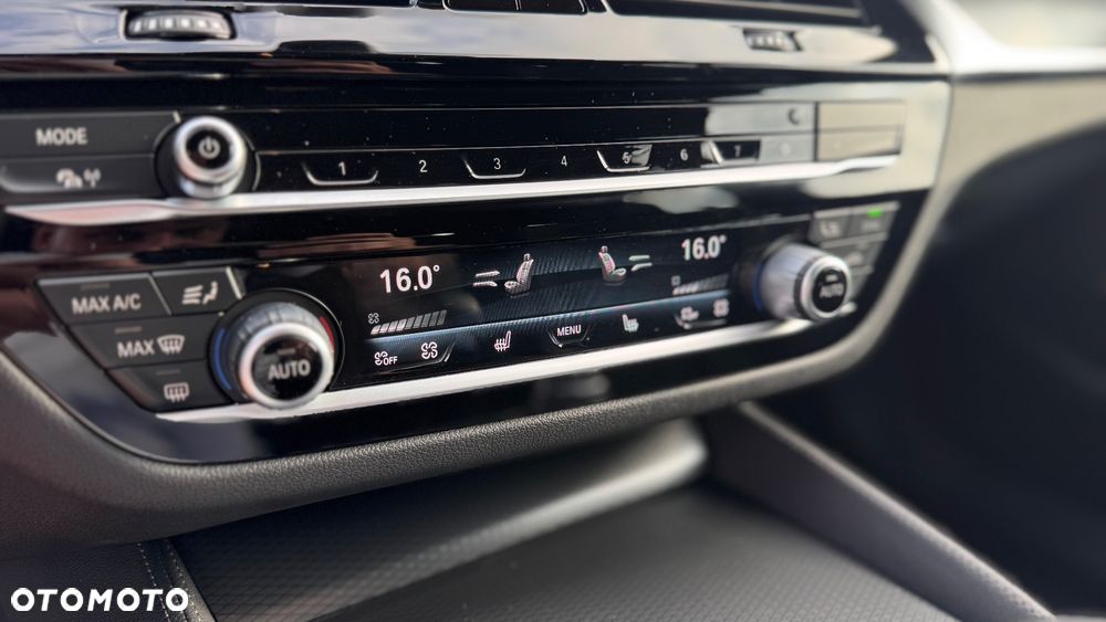 BMW Seria 5 530e M Sport sport - 12