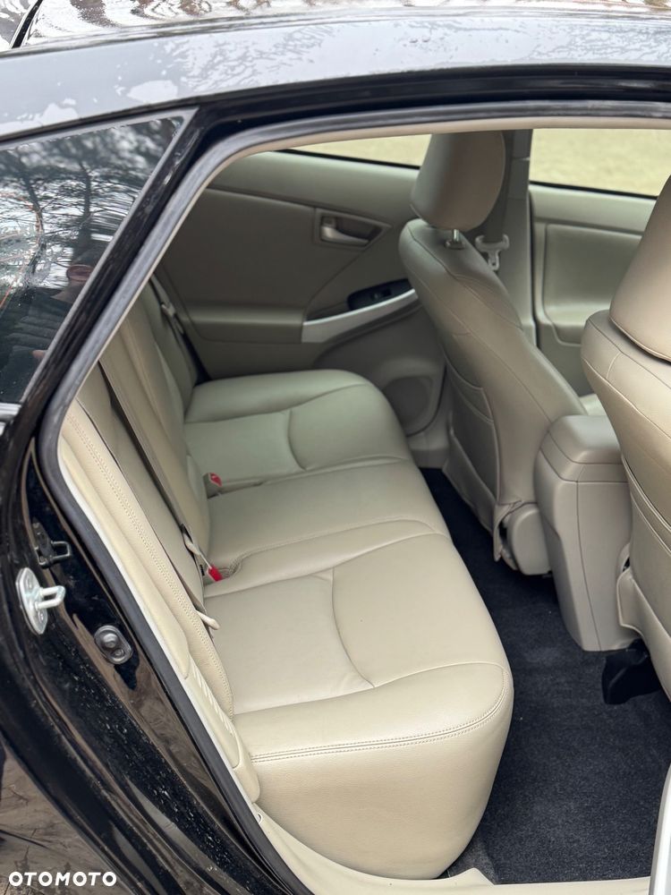 Toyota Prius 1.8 Hybrid Premium - 9