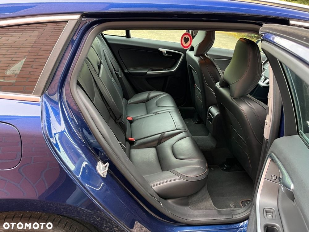 Volvo V60 D3 Summum - 19