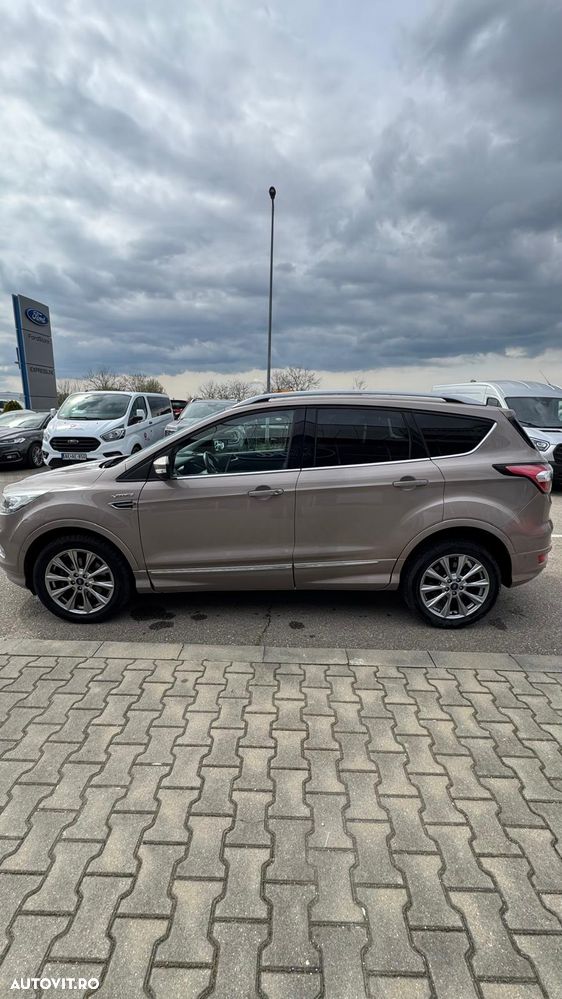 Ford Kuga 2.0 TDCi 4WD Powershift Vignale - 8