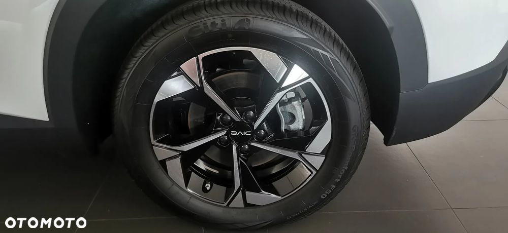 BAIC 5 Beijing 1.5T Business DCT - 9