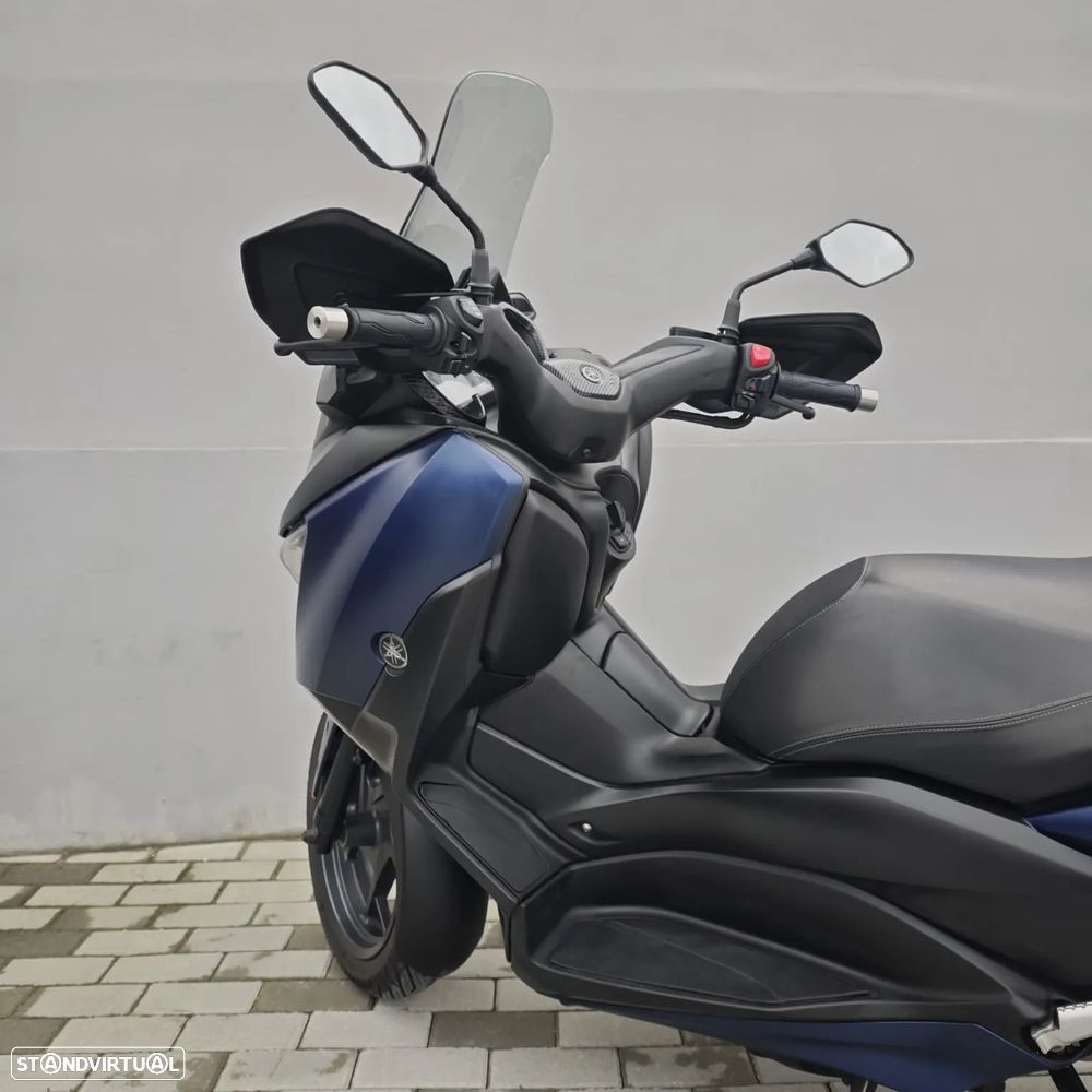 Yamaha X-Max 125 - 10