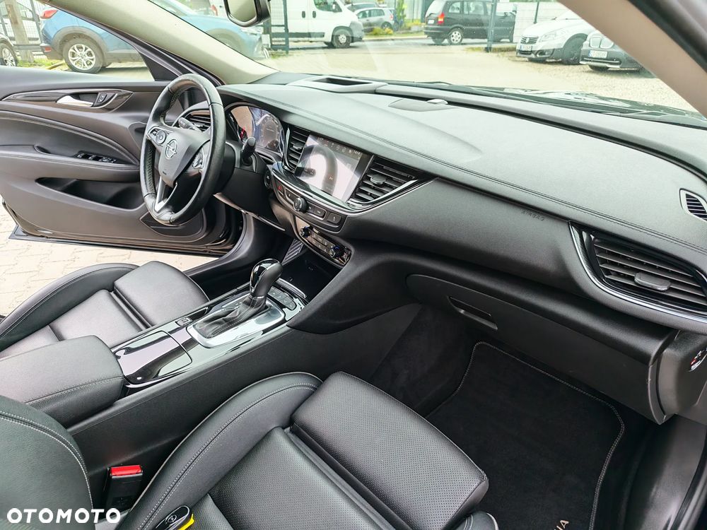 Opel Insignia 1.5 T Elite S&S - 29