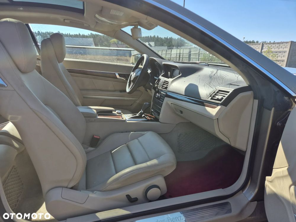 Mercedes-Benz Klasa E 250 CGI BlueEFFICIENCY Automatik Avantgarde - 25
