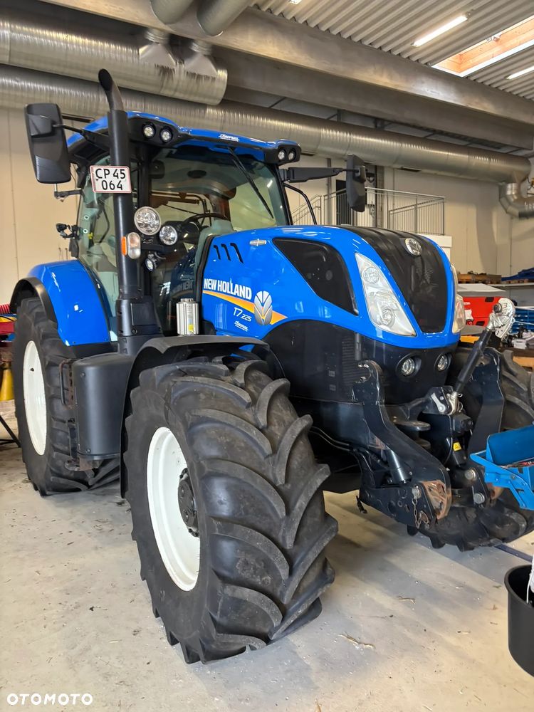 New Holland T7.225 - 3