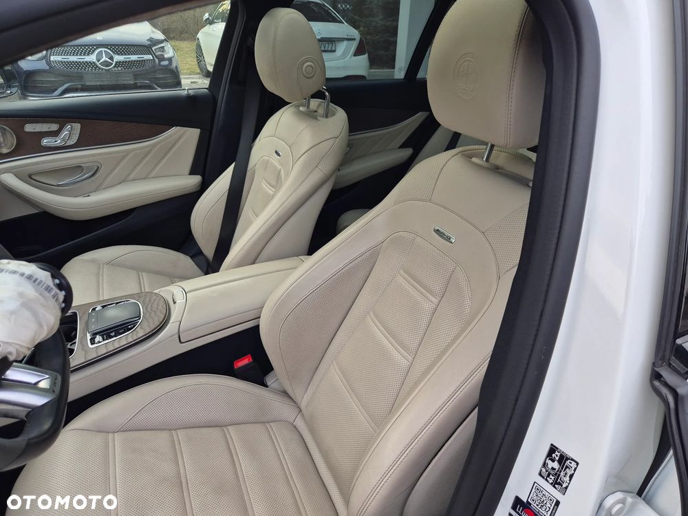 Mercedes-Benz Klasa E - 26