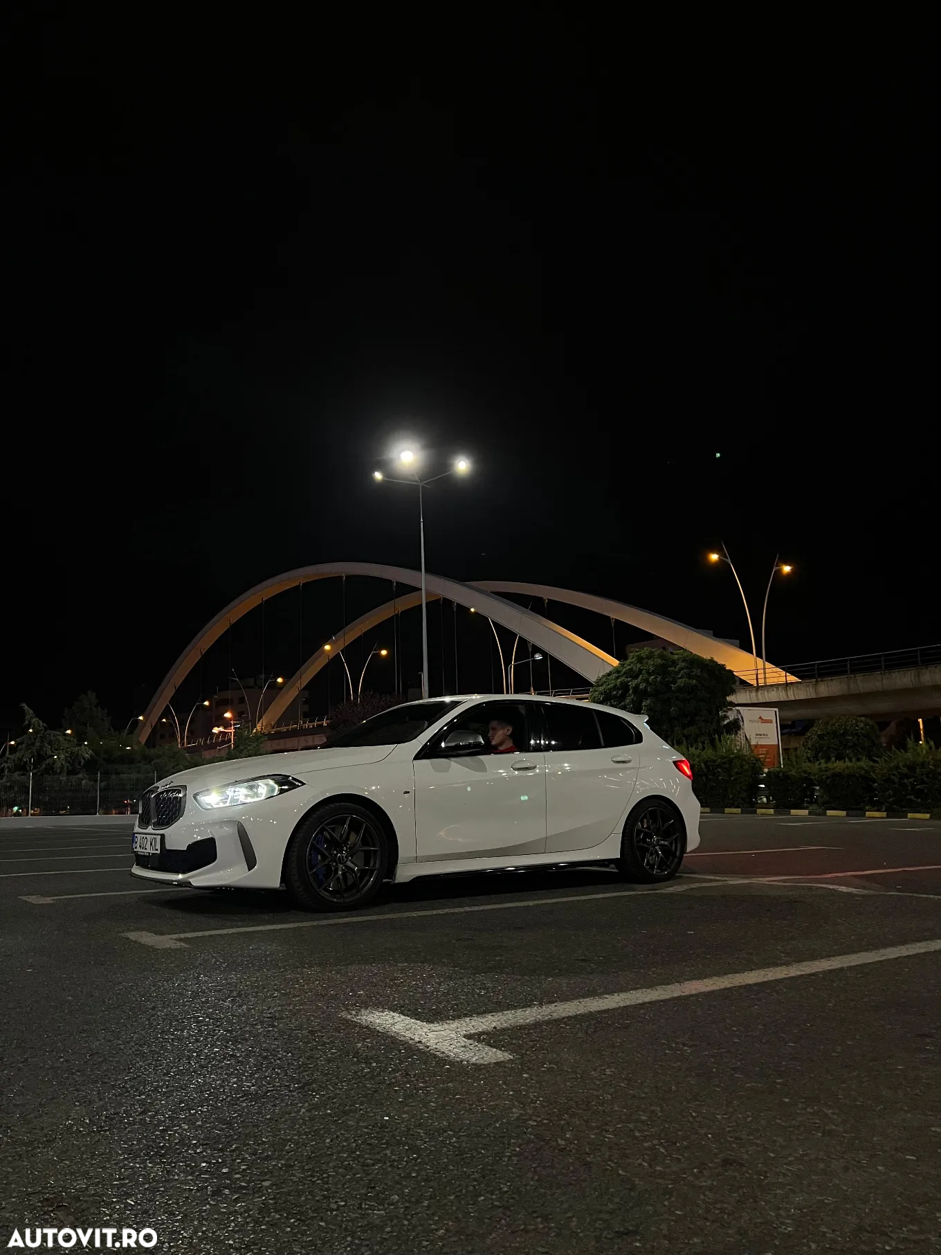 BMW M1 M135i xDrive AT - 14