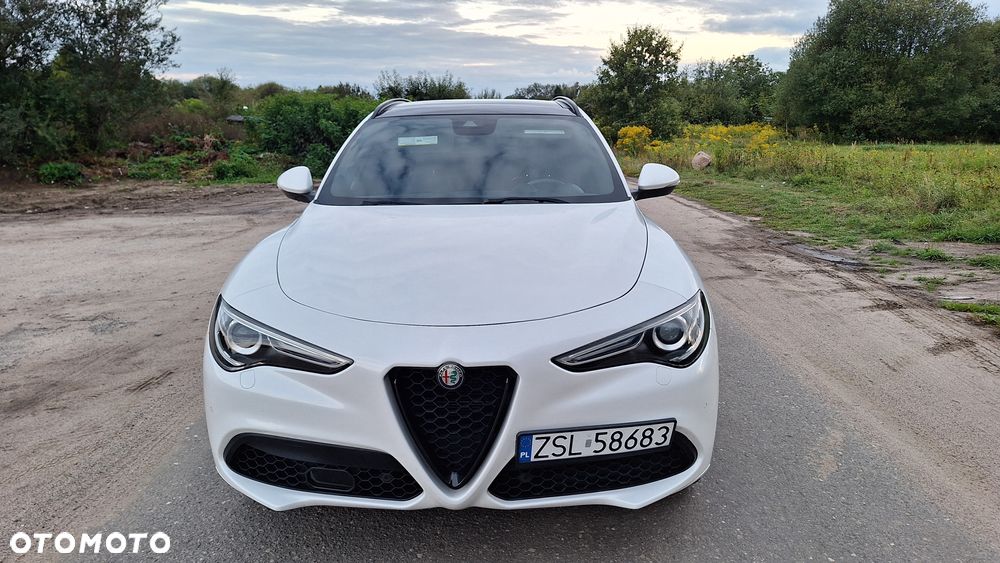 Alfa Romeo Stelvio 2.0 Turbo 16V AT8-Q4 Ti - 2