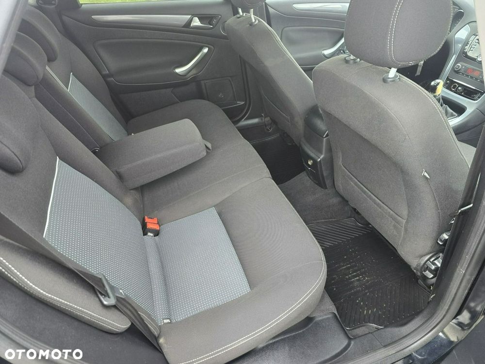 Ford Mondeo - 18