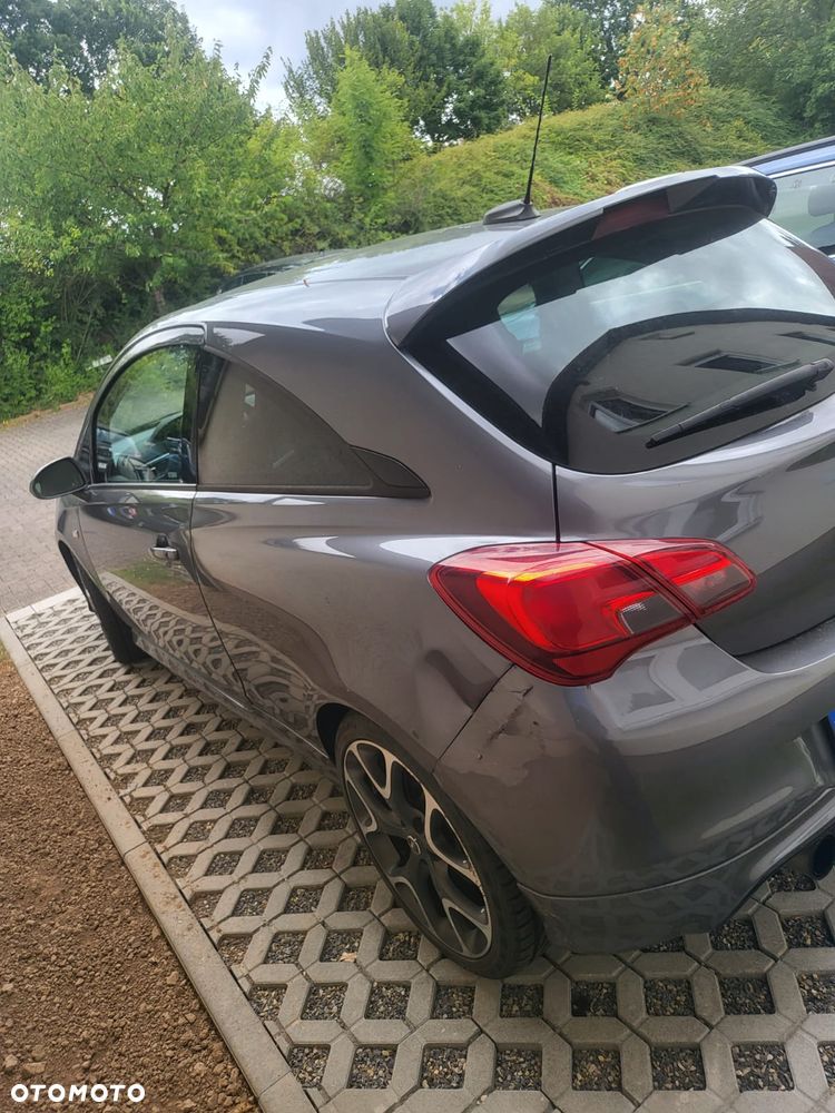 Opel Corsa 1.6 Turbo OPC - 4