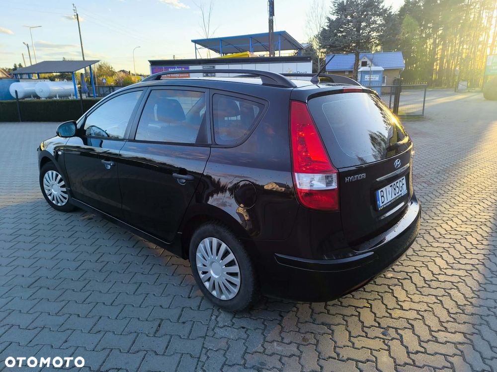 Hyundai i30 1.4 Comfort EU5 - 8
