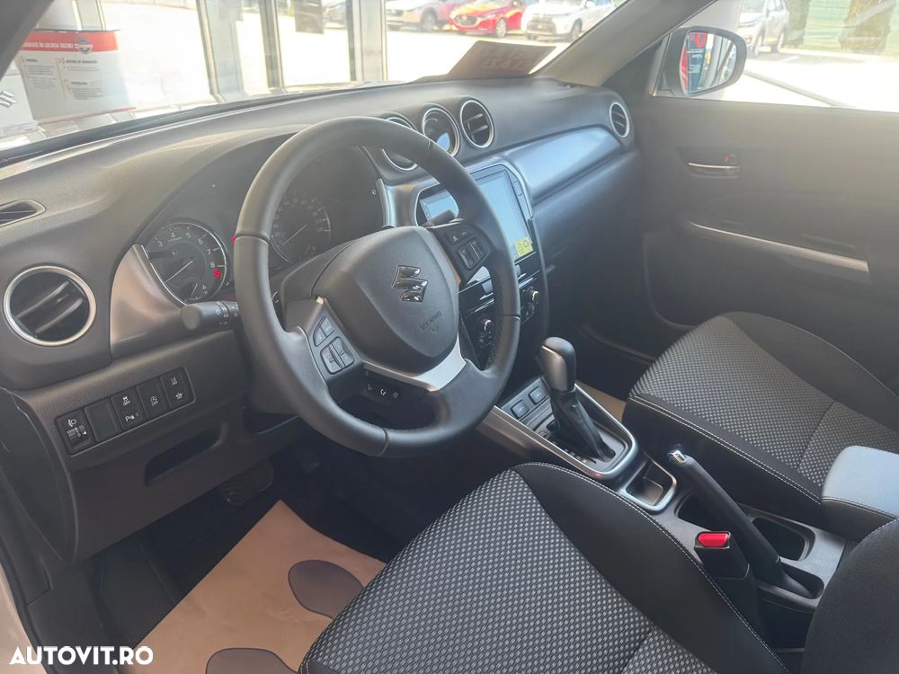 Suzuki Vitara 1.4 Boosterjet 6AT MHEV Passion - 3