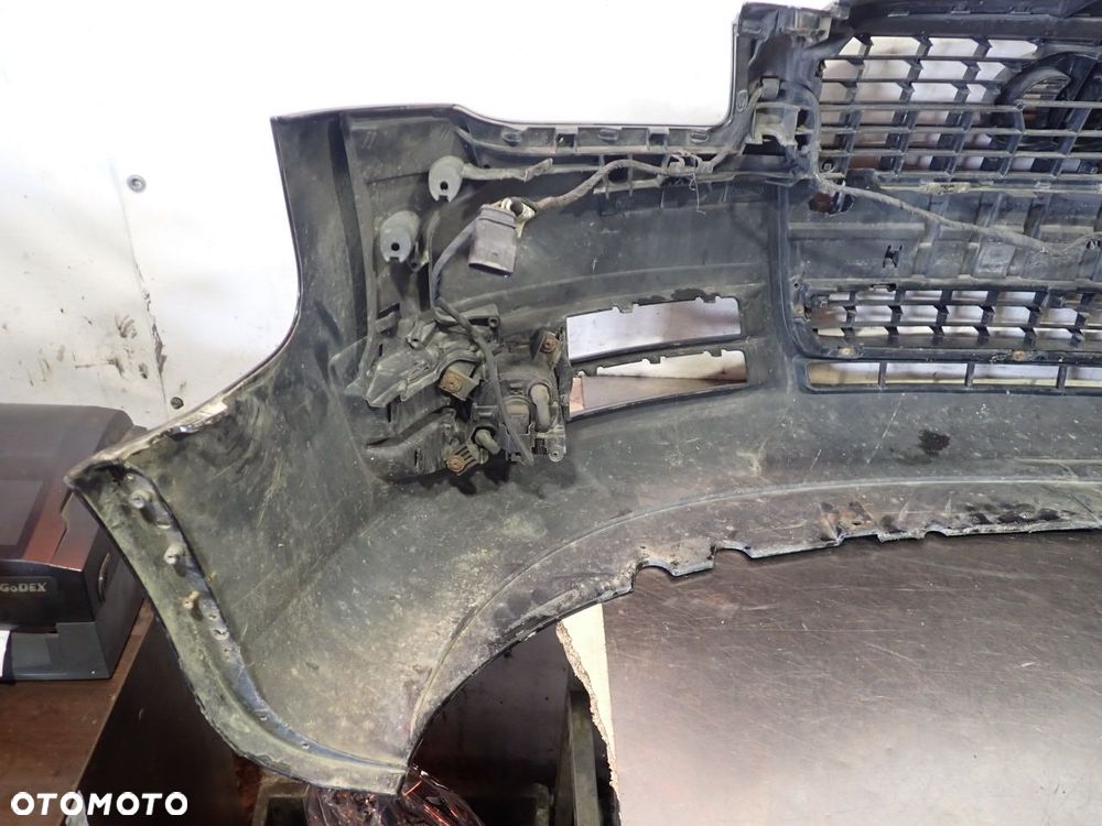 ZDERZAK PRZÓD AUDI A4 B7 - 21