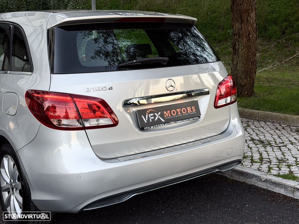 Mercedes-Benz B 180 d Style - 19