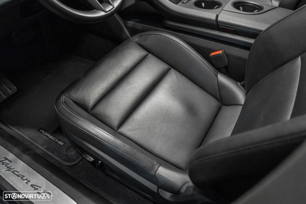 Porsche Taycan 4S - 21