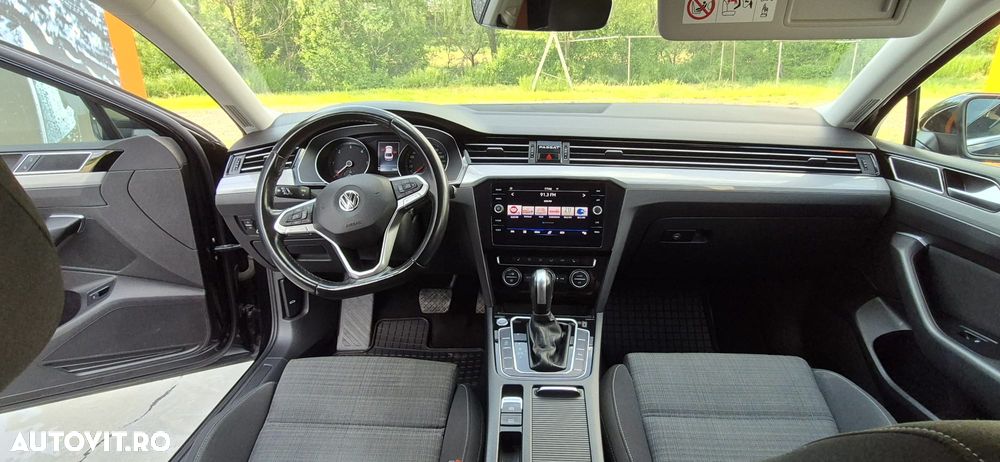 Volkswagen Passat 2.0 TDI DSG Comfortline - 12